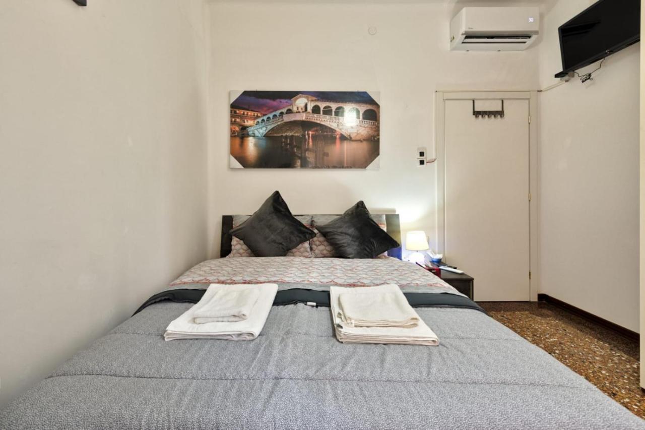 City Living Guest House Venice Mestre Exterior photo