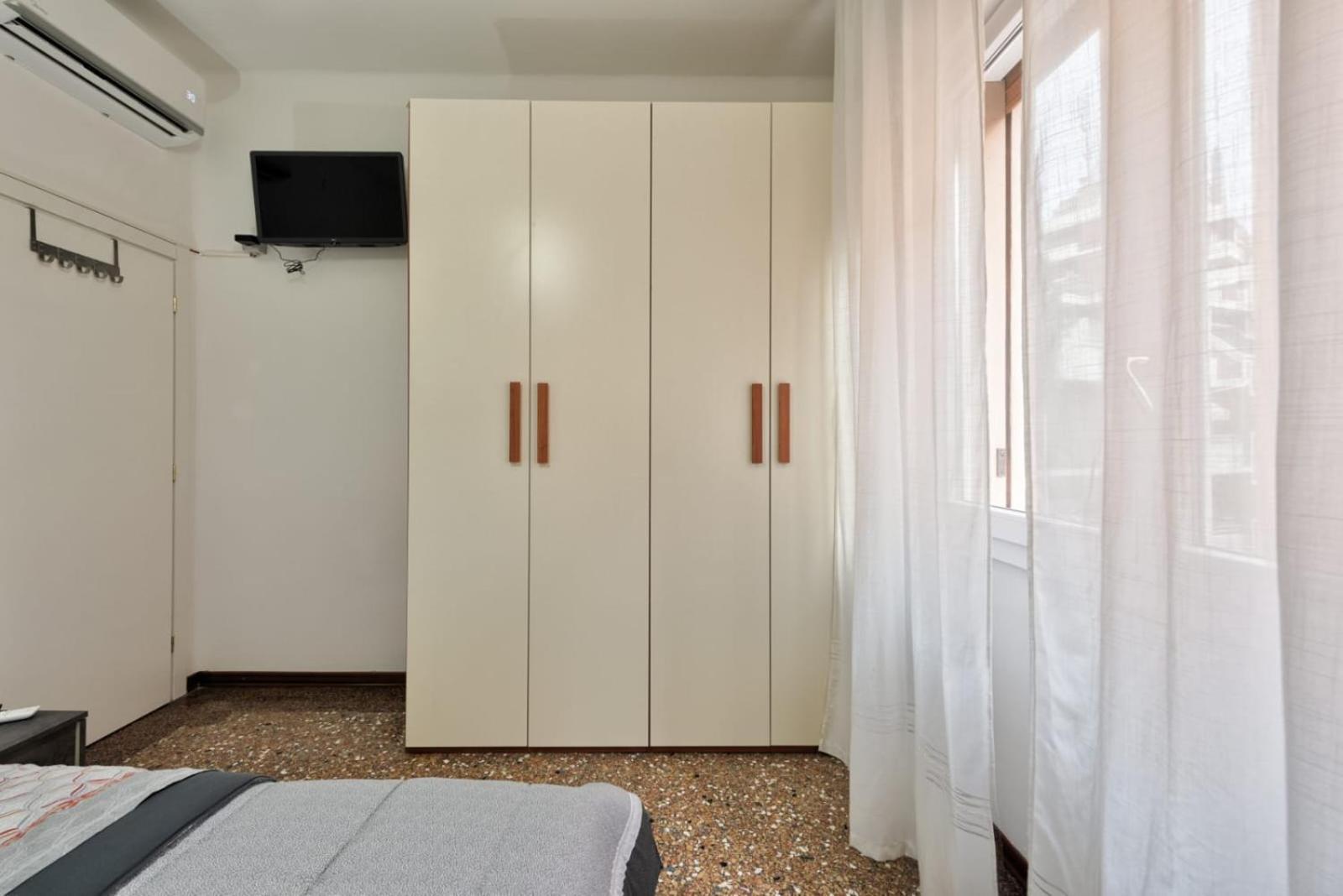 City Living Guest House Venice Mestre Exterior photo